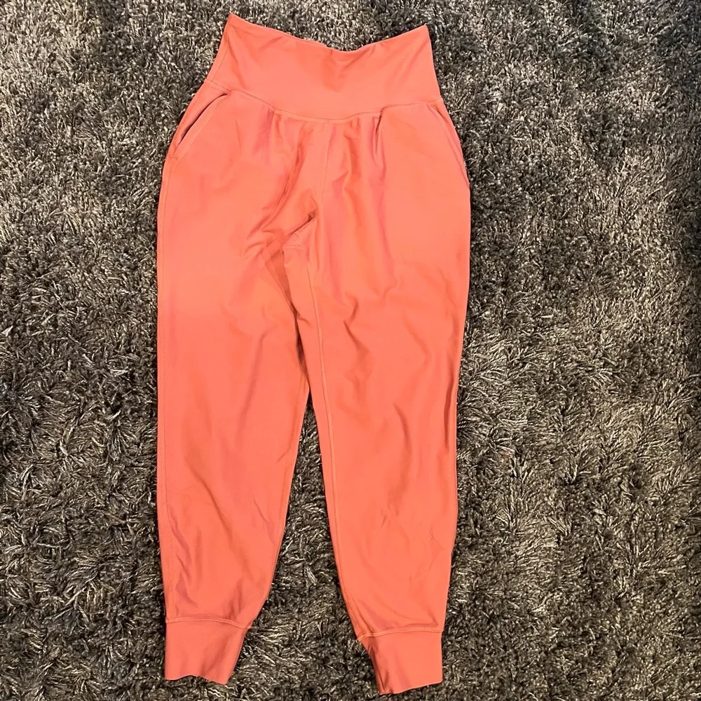 🌺OLD NAVY POWER SOFT JOGGER LEGGINGS SIZE SMAL🌺